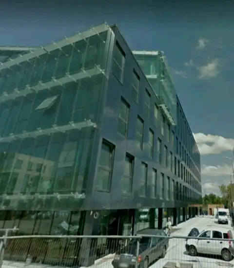 Вид на здание, где расположен центральный офис online обменника БТЦБИТ